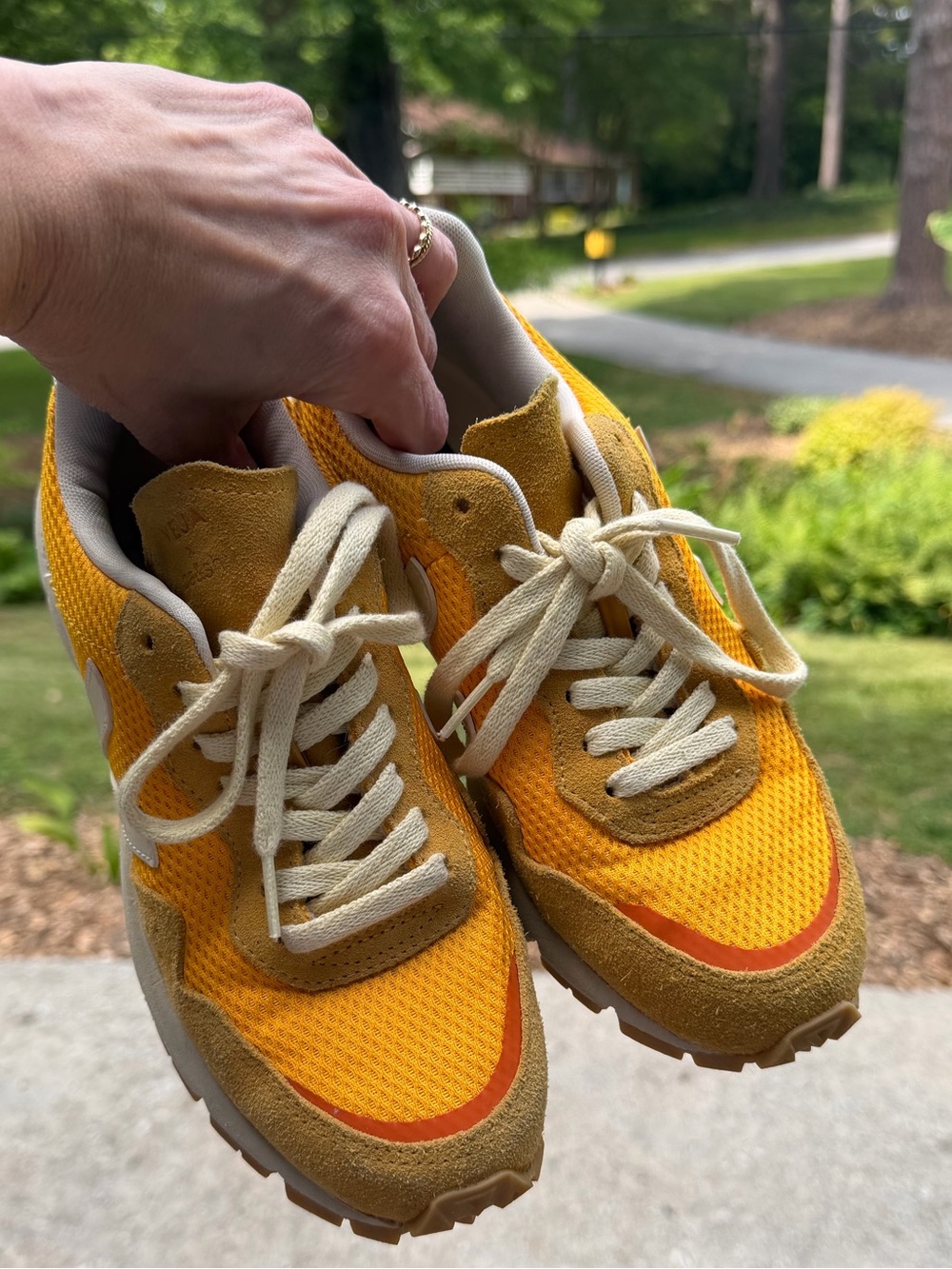 Veja X Ba&sh Shoes Womens Yellow Alveomesh Ouro Pierre Athletic Sneakers